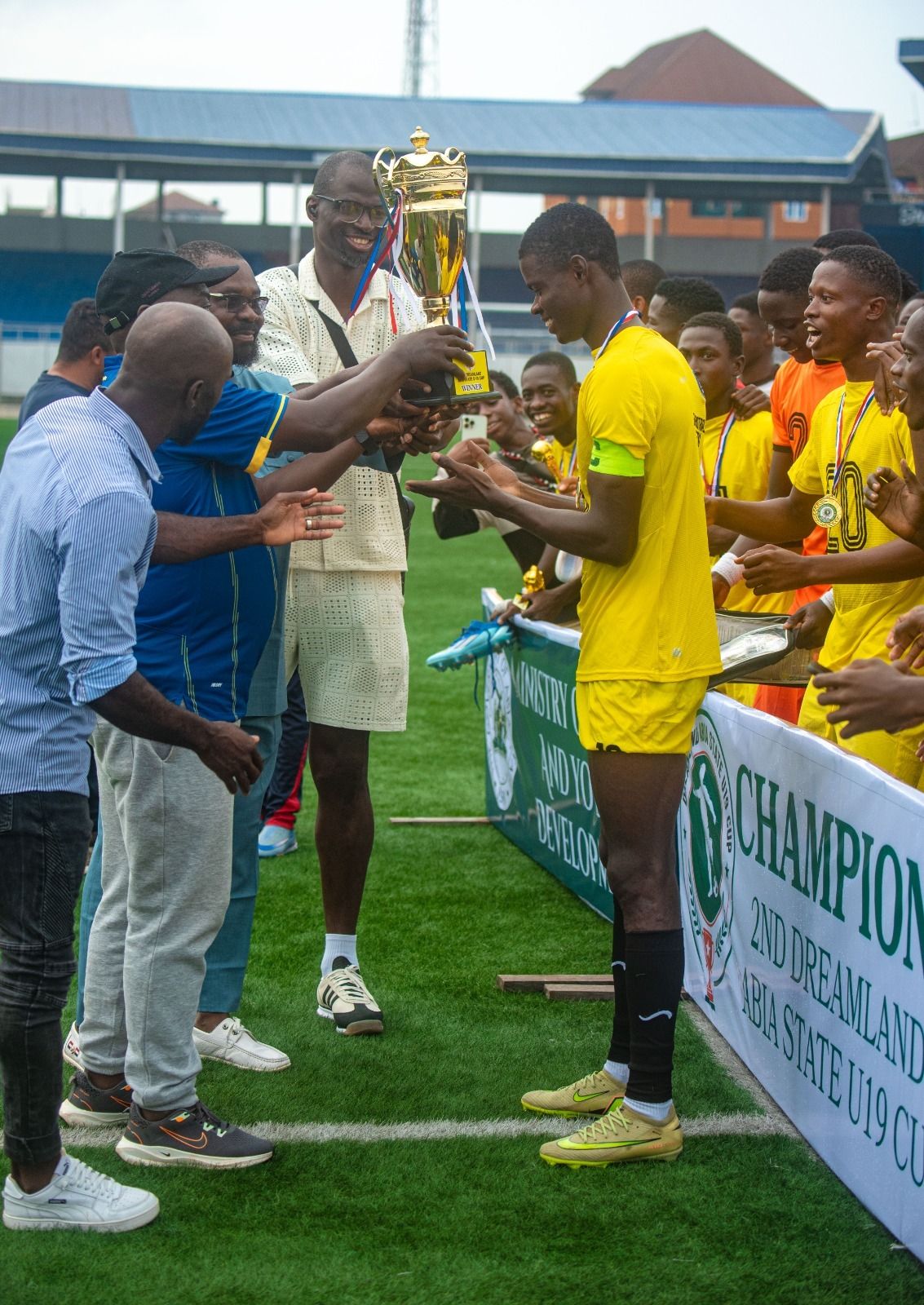 The captain lifts the 2nd Dreamland-Abia State U19 Cup